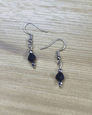 1  β  σκουλαρικια λαβα (1)